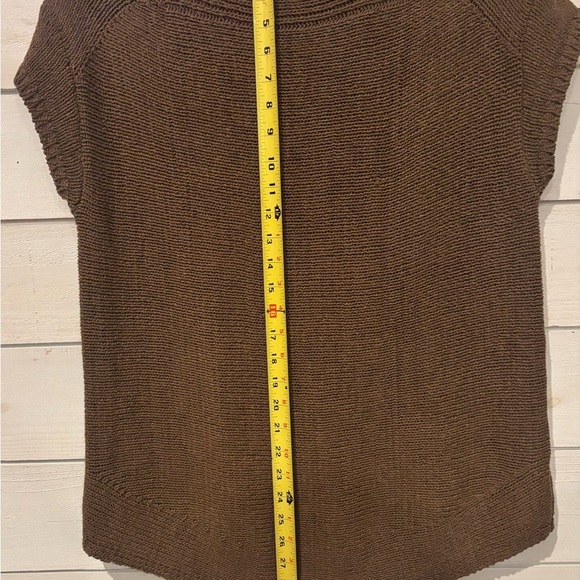 Talbots Olive Green Crew Neck Sweater Short Sleeve in size medium - Picture 14 of 14